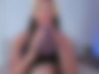 NINAGOLD's Live Sex Cam Show