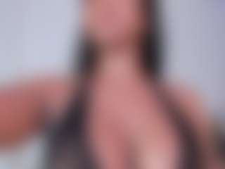 Show live cam dengan NINAGOLD - Cum Curvy di Camsoda