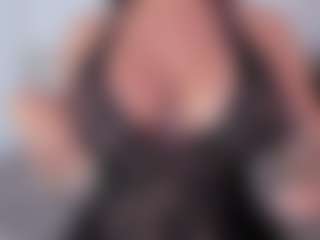 NINAGOLD's Live Sex Cam Show