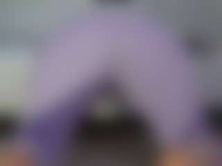 Live cam show with angelinaloves - Blowjob on SquirtSoMuch