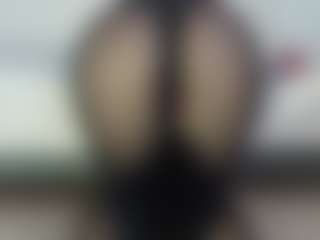 angelinaloves MILF webcam performer live streaming