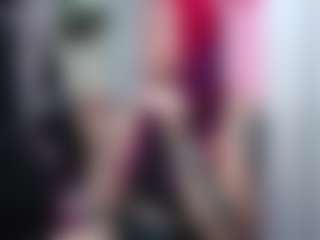 Live cam show with Genny Rock - Mature on CamClone