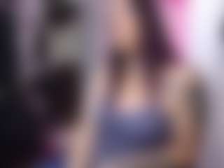 Live-camshow met Genny Rock - Thick op Camsoda