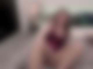 Live cam show with sophialinn - Striptease MILF on hrnylive.com