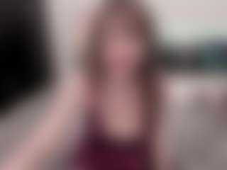 Live cam show with sophialinn - Striptease MILF on sexylivex.com