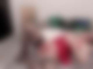 Live cam show with sophialinn - Butt Plug on Gym Cam Girls