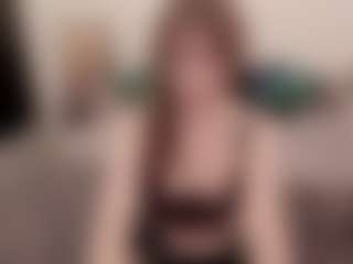 Live cam show with sophialinn - Small Ass on Dolls Live
