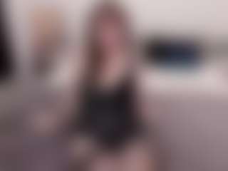 Live cam show with sophialinn - Double Penetration on Camsoda