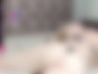 Live cam show with kittyhotass - Handjob on Gym Cam Girls