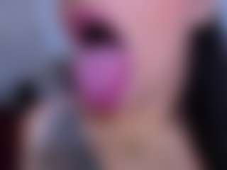 Live cam show with anastasiahanks - Latina MILF on live18s.com | colombia