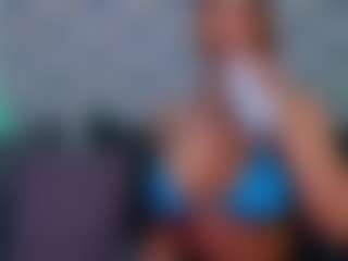 Live cam show with MinasVibe - Tease Brown Hair on sexylivex.com