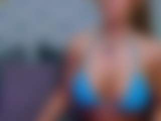 Live cam show with MinasVibe - Tease on milfzrlive.com