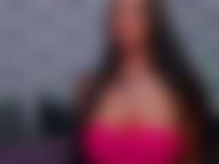 Live cam show with MinasVibe - Athletic MILF on Gym Cam Girls