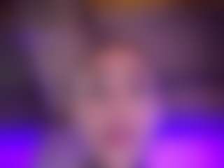 Live cam show with Anna Maria - Brown Eyes on Cam Slut