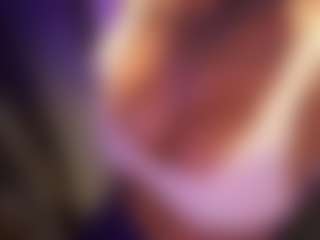 Live cam show with Anna Maria - Brown Eyes on TastyBlacksLive