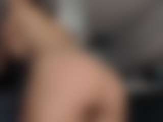 Live cam show with Anna Maria - Master on Instabang