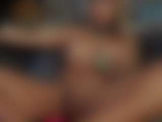 Live cam show with Anna Maria - Pale on CamClone