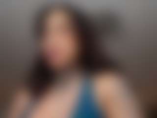 Live cam show with Anna Maria - Athletic Brown Eyes on Camsoda
