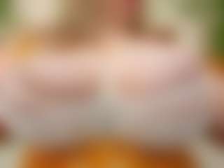 Live cam show with happyalice - MILF on live18s.com