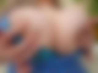 happyalice's Live Sex Cam Show