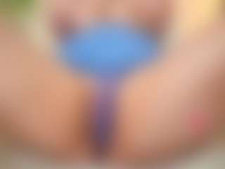happyalice's Live Sex Cam Show