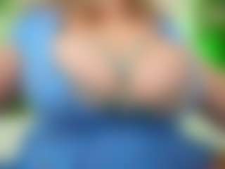 Live cam show with happyalice - Italian Mature on StripNow | united states