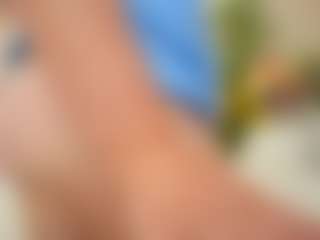 Live cam show with happyalice - Bikini on Camsoda