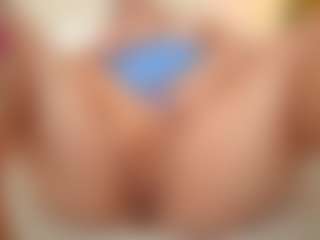 happyalice's Live Sex Cam Show