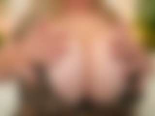 happyalice's Live Sex Cam Show