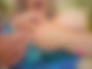 happyalice's Live Sex Cam Show