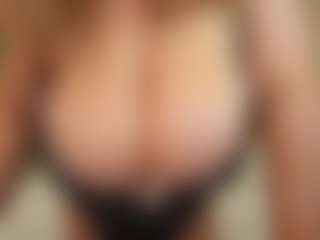 happyalice's Live Sex Cam Show