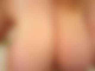 happyalice's Live Sex Cam Show