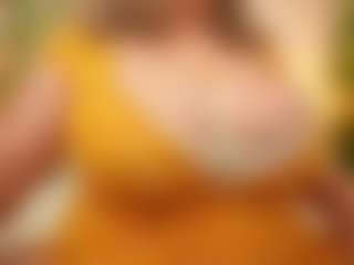 Live cam show with happyalice - Amateur MILF on TeamSkeetLive