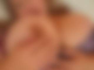 happyalice's Live Sex Cam Show