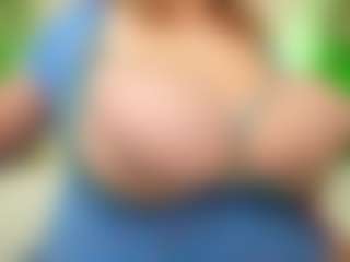 Live cam show with happyalice - HD MILF on 1on1-livenow