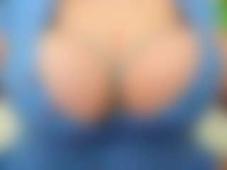 Live cam show with happyalice - Tease MILF on makecum.org