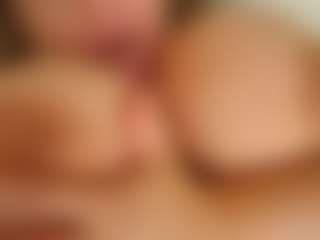 happyalice MILF webcam performer live streaming