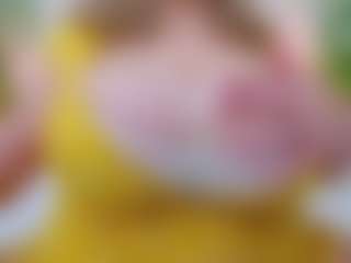 Live cam show with happyalice - Blonde Hair MILF on fuklive.com