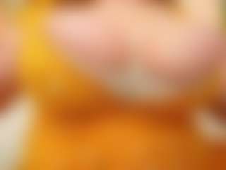 happyalice MILF webcam performer live streaming