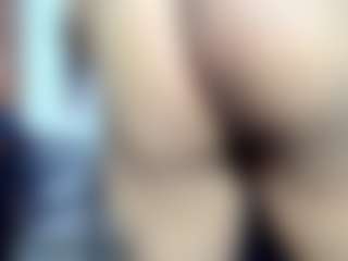 Live cam show with lizbigtits - BBW on TeamSkeetLive