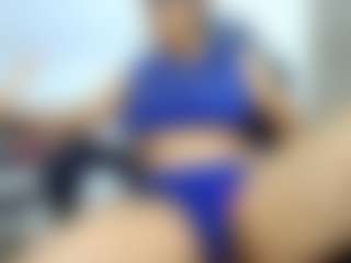lizbigtits's Live Sex Cam Show