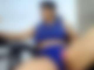lizbigtits's Live Sex Cam Show