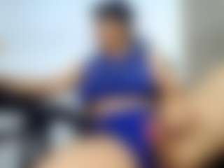 lizbigtits's Live Sex Cam Show