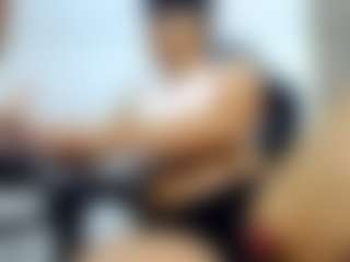 lizbigtits's Live Sex Cam Show