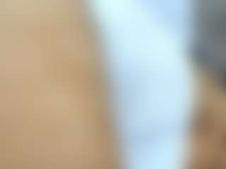 Live cam show with lizbigtits - Show on intimatelivegirls.com