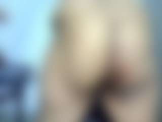 lizbigtits's Live Sex Cam Show