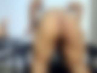 lizbigtits's Live Sex Cam Show