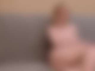 Live cam show with giweria - Blonde Hair on TeamSkeetLive