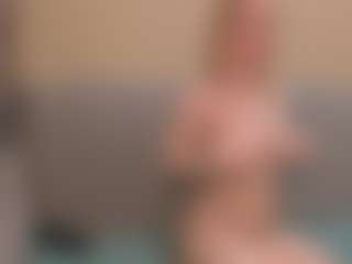 Live cam show with giweria - Lush Blonde Hair on Uber Horny