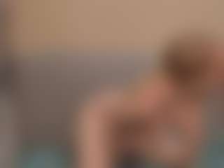 Live cam show with giweria - Shaved Pussy on Camsoda